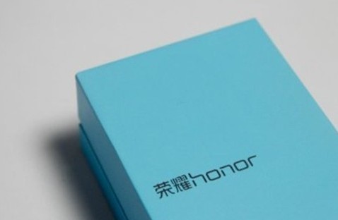 新榮耀四核手機包裝盒曝光