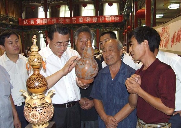 鄭月巴：最大夢想是創建葫蘆村