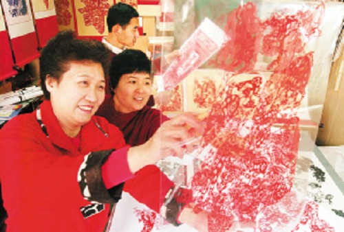 肖宇：把剪紙畫藝術帶進奧運