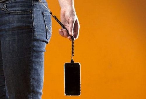 iPhone專用手機保護皮帶問世
