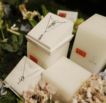周大福珠寶發布水中花鉑金系列新品