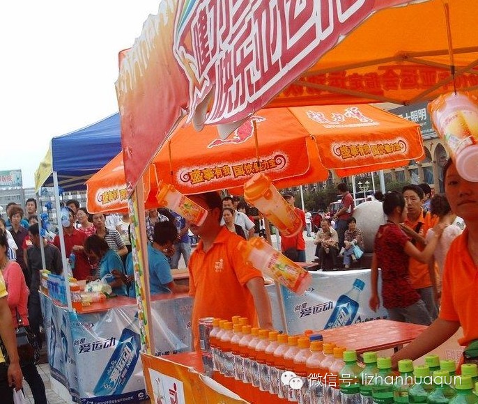 夏季高溫持續，百姓買飲料不挑口味只看禮贈品