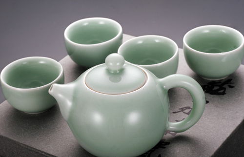 青瓷茶具為何蜚聲中外？