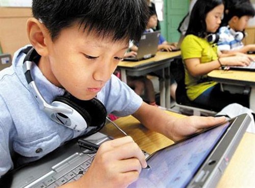 “電子書包”進駐學生課堂