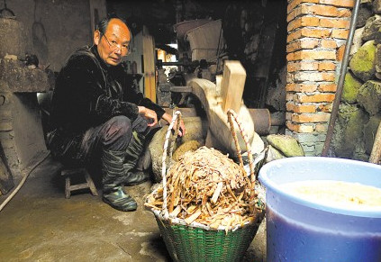 造紙人袁恒通：手工造紙永遠的守望者