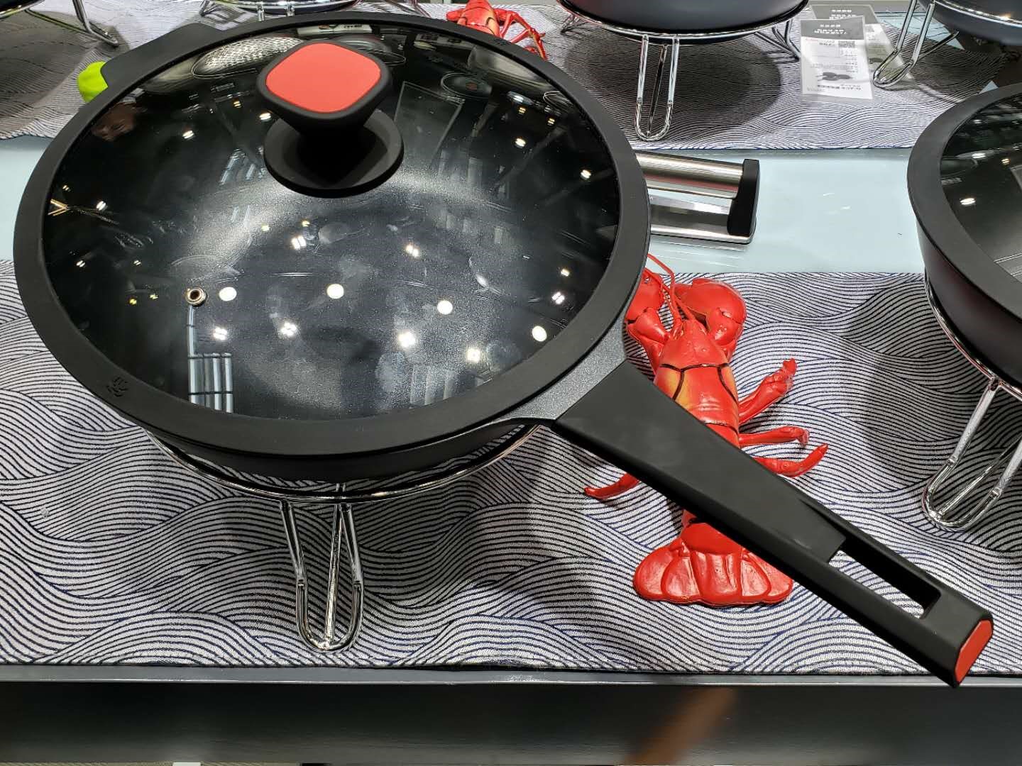 沃生原創新品驚艷揭曉，引領刀具鍋具時尚風潮