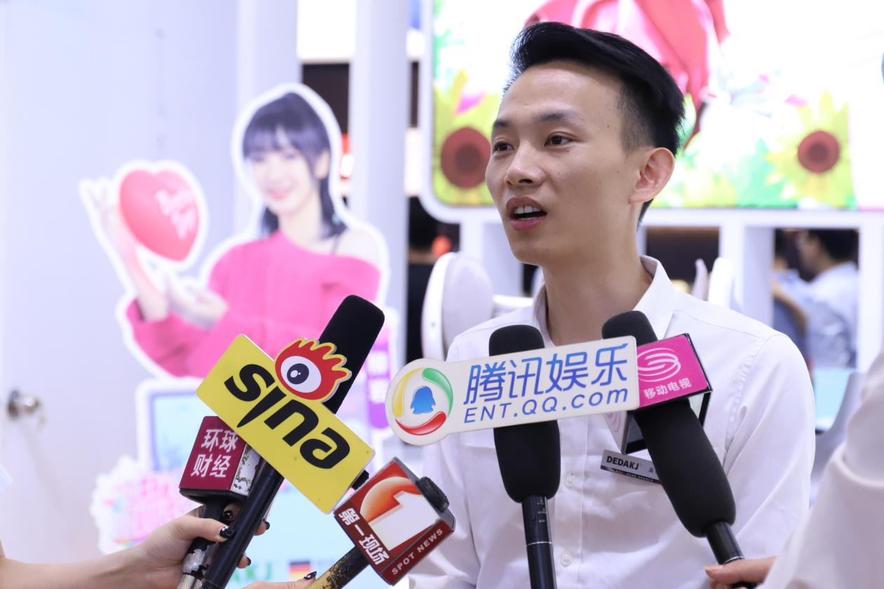 DEDAKJ德邇杰榮耀亮相深圳禮品展|為了人類健康，步履不停